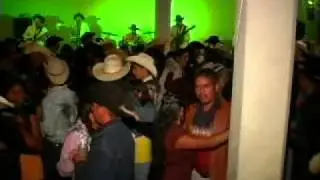 BAILE EN CANADA ALQUINES SLP  9 DE NOVIEMVRE DEL 2010.PRIMER PARTEmp4