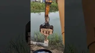 Excavator building retaining wall in water #how #construction #work #design #excavator #trending