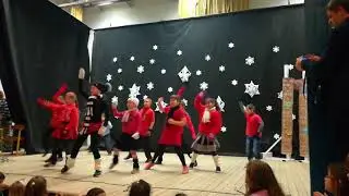 Advent tánc Tinirázda