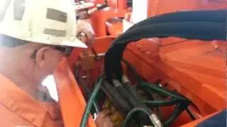 Jonesy and I fire up the JCI 300M scoop for the 1st time