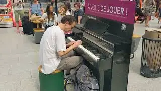 Toutes les machines ont un cœur... (en compagnie du piano de la gare de Lille Flandres)