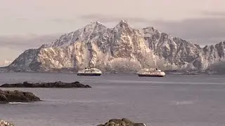 MS Trollfjord and MS Otto Sverdrup greeting each other  (shipspotting Norway) (horn greeting)