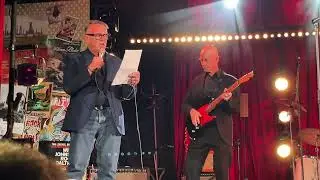 Chris Difford (Squeeze) performs at the Wilko play in London ( Dr Feelgoid) 