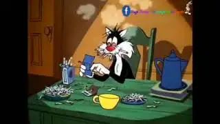 Silvestre tomando cafe y fumando