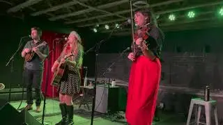 Sierra Ferrell Lonesome Feeling (Osborne Brothers cover)