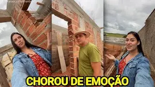ANA VITÓRIA SE EMOCIONA AO VISITAR A OBRA E SE SURPREENDE COM A EVOLUÇÃO