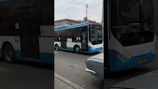 BIG BUS TURN LEFT #satisfying #amazing #bus #buslover #youtubeshorts #ytshorts #running #road ❤️😍❤️