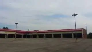 Economic Collapse!! Totally Abandoned Shopping Center in Springfield, Ohio!!