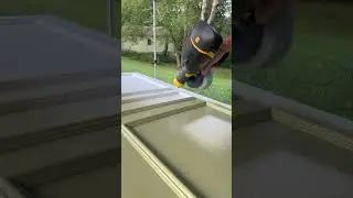 The Wagner 150 Stain sprayer can be used with latex paint. ￼