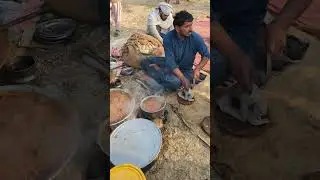 Desi Nashta Street food Most Viral video | Ujhri roti | Chiken Pulao Zarda | street food pakistan