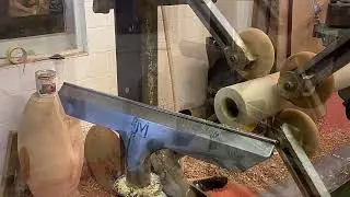 An old technique, make deep holes with the spoon drill. L&ouml;ffelbohrer im Einsatz.