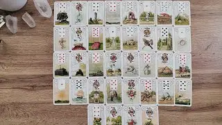 Zwillinge | Jemand verheimlicht die etwas | Juni Lenormand