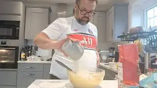 Making White Chocolate Twix and dark Chocolate Chip Cookies 🍪😋