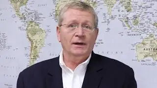 Вице-президент региональных центров CMB Кай Бойл представил информацию о визе EB 5
