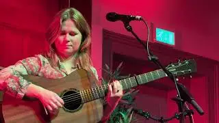 Katie Spencer - 15-11-2025 / Roots aan de Zaan - Hello Sun