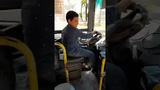 لما تعلم ابنك سواقة الاتوبيس🚍😄