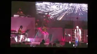 Erykah Badu Live - Time&rsquo;s A Wastin