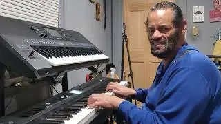 Yamaha PSR 920 sx versus Roland EF50 beautiful combination ray rios