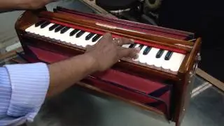 Harmonium BINA Dulcetina 3 &frac12; octaves portable 2 reed