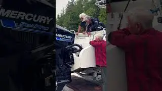 GHC Daily Vibe✨🛥️ Men watching motors #lodgelife #mercuryoutboards #ironwood