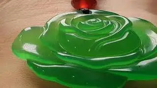 Natural Green Chalcedony Hand-carved Rose Pendant Fashion Boutique Jewelry Men and Women Green Agate