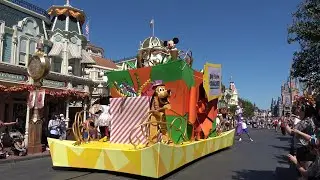 Disney World: Mickey and Friends Cavalcade (4K)