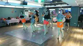 Nothing's Gonna Change Us Line Dance(By Alison Johnstone & ........)