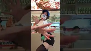 China's Viral Dance Craze: Waiters Remixing 