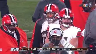 Al Michaels vibing to 