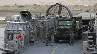 Steel Knight 23: MACG-38 loads an AN/TPS-80 G/ATOR on LCAC