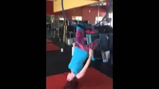 Apprentice Lyra Compulsory Move 1: Single Knee Hang