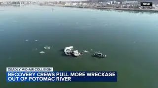 Recovery crews pull more wreckage out of Potomac River