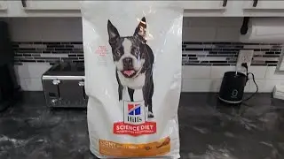 Hill's Science Diet Dry Dog Food, Adult, Light, Small Bites, Chicken Meal & Barley Recipe (Review)