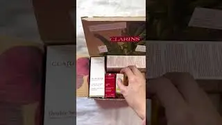 Unboxing of Clarins - including the new formula of double serum concentrate with light texture