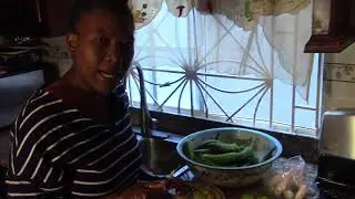 How to peel and freeze  green bananas.