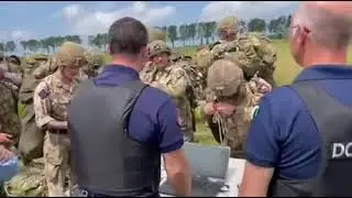 British paratroopers in D-Day commemorations had to go through French passport control. #dday80 #uk