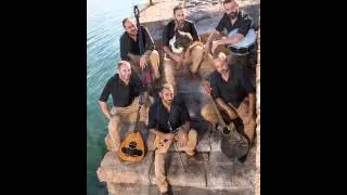 ΠΑΡΕ ΜΕ ΝΥΧΤΑ-ΚΑΝΕ ΜΙΑ ΒΟΛΤΑ ΣΤΟ ΧΩΡΙΟ-ΣΥΡΤΑ