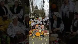 Obicei de toamnă. Casa de Cultură Trinca