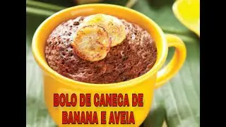 BOLO DE CANECA DE BANANA E AVEIA SAUD&Aacute;VEL DE MICROONDAS [RECEITA F&Aacute;CIL]