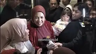 MOMEN BRIELLA BAYI SAMSON DI SAMBUT FANS-FANS DI JAKARTA