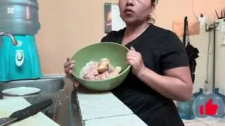 Cocinando un delicioso pollo guisado