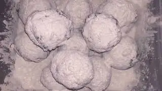 Soft Pink Rounds Covered In Cornstarch 