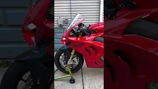 oh how i love my Ducati Panigale V4S 😮&zwj;💨 #ducati #superbike #motorcycle #panigale #bike #sportbike