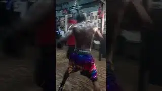 Jusiyah Shirley destroys the heavybag #boxing #combatsport #hea￼vybag #tutorial #fyp
