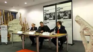 Boris Reitschuster und Jewgenij Kiseljow am Checkpoint Charlie 4/8
