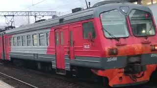 ЭД4М-0142 отправляется со станции Нагатинская