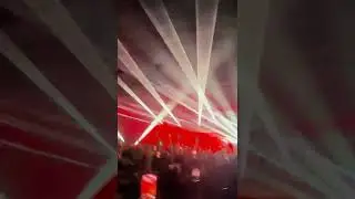 2hollis - &ldquo;jeans&rdquo; LIVE @ STAR TOUR SAN DIEGO 2025 #concert #lit #2hollis #moshpit