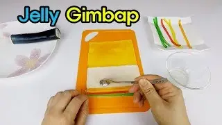 ToyCheff cooks Gimbap, Egg gimbap with JELLY 젤리로 김밥과 계란 김밥 만들기