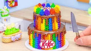 Mini Rainbow Buttercream Cake Recipe With KITKAT Chocolate 🌈 Satisfying Mini Cake Decorating and DIY