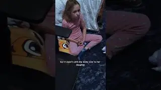 Она увидела то, чего не могла увидеть ее мама.. #паранормальное